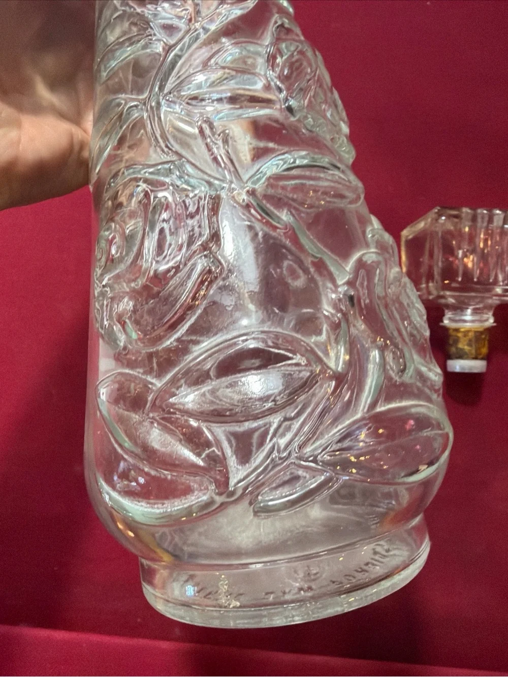 1950s clear GLASS Decanter Wine BOTTLE Embossed Cabbage ROSES 13” & Stopper SET